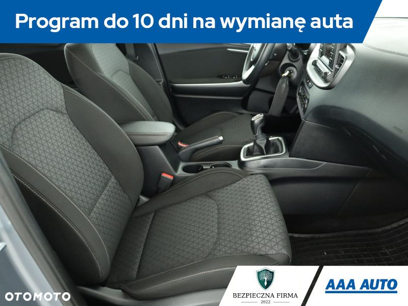 Kia Ceed - 8