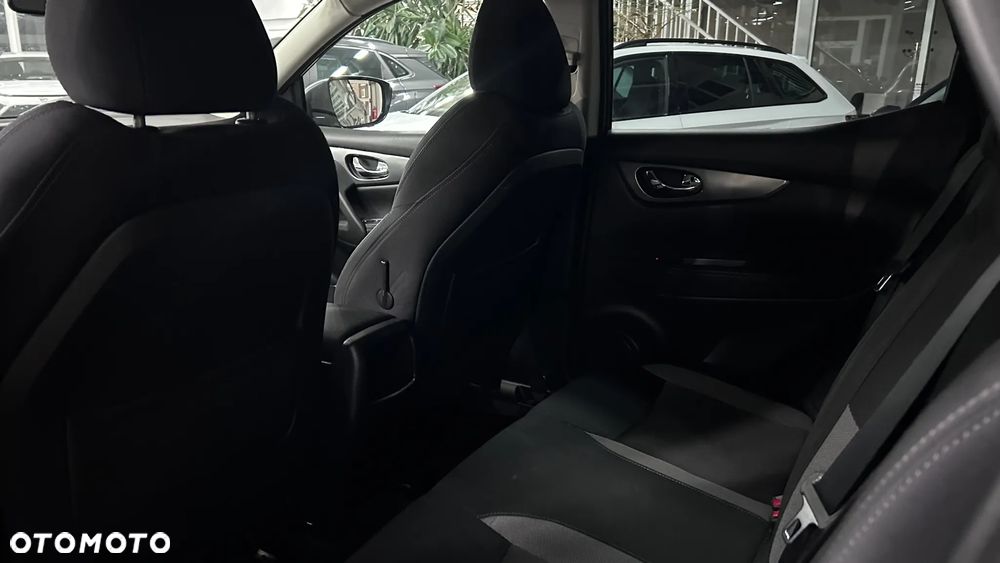 Nissan Qashqai 1.2 DIG-T N-Connecta EU6 - 11