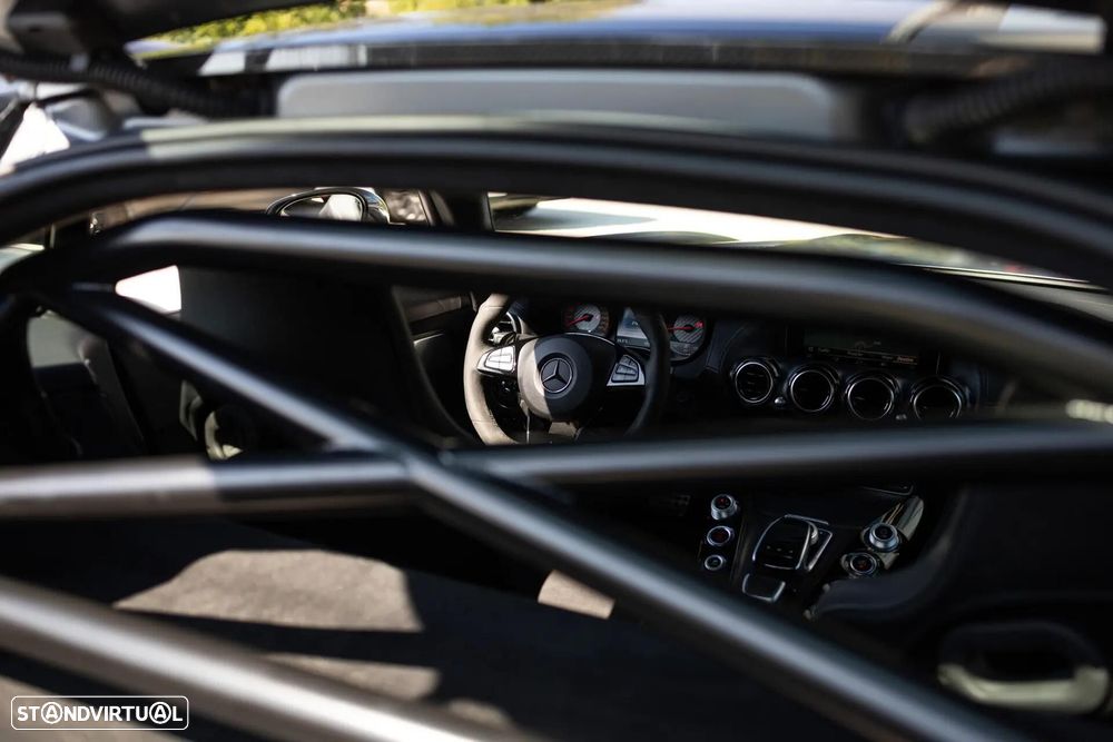 Mercedes-Benz AMG GT R - 14