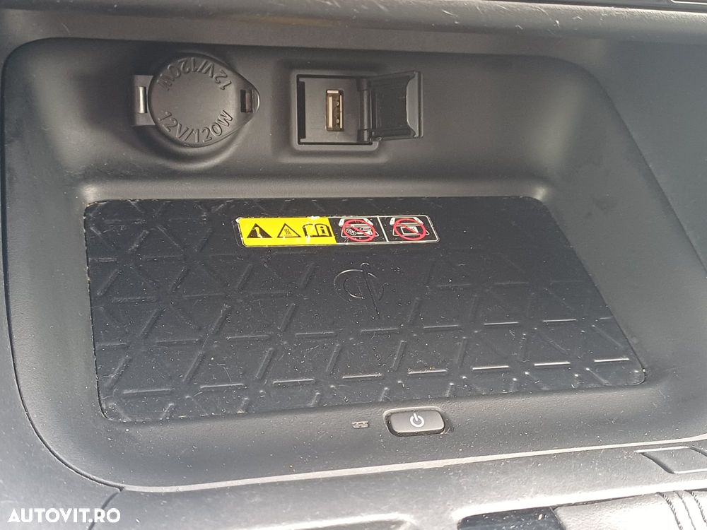 Toyota RAV4 2.5 VVT-iE 4x4 Luxury - 24
