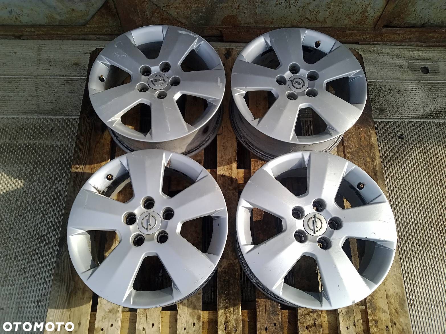 FELGI ALUMINIOWE R16 GM OPEL VECTRA C 2.0 - 1
