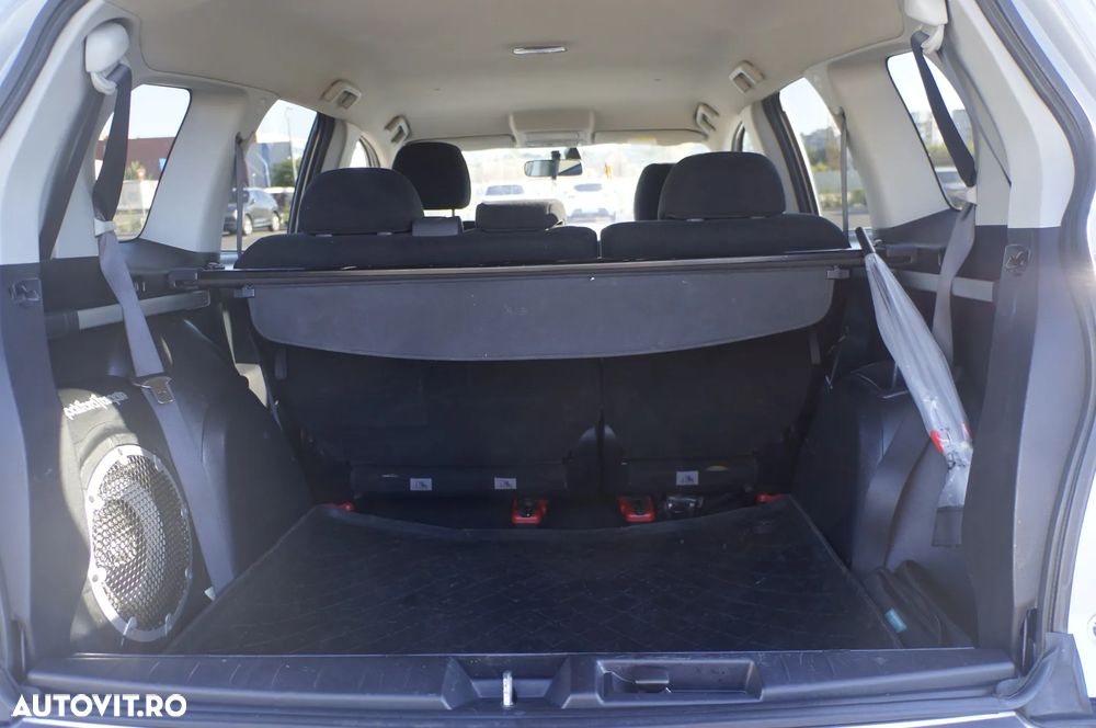 Mitsubishi Outlander - 16