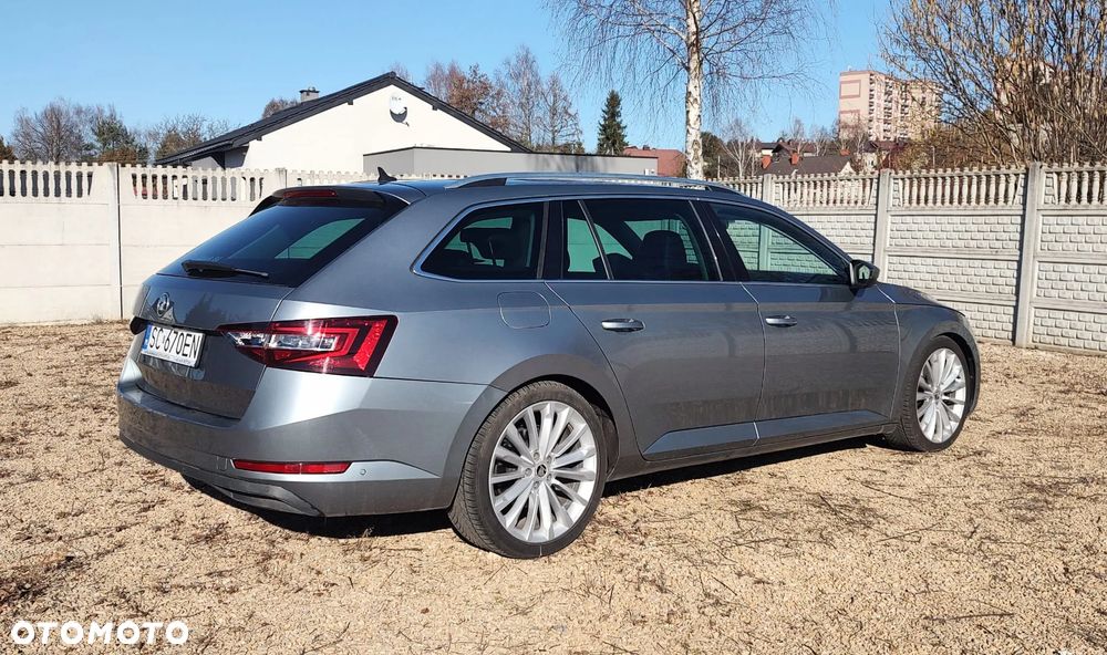 Skoda Superb 2.0 TDI 4x4 L&K DSG - 4