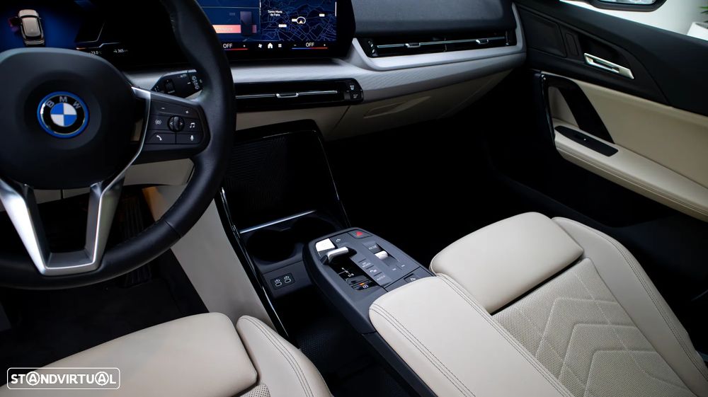 BMW iX1 eDrive20 - 12