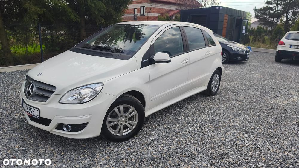 Mercedes-Benz Klasa B 180 BlueEFFICIENCY - 2