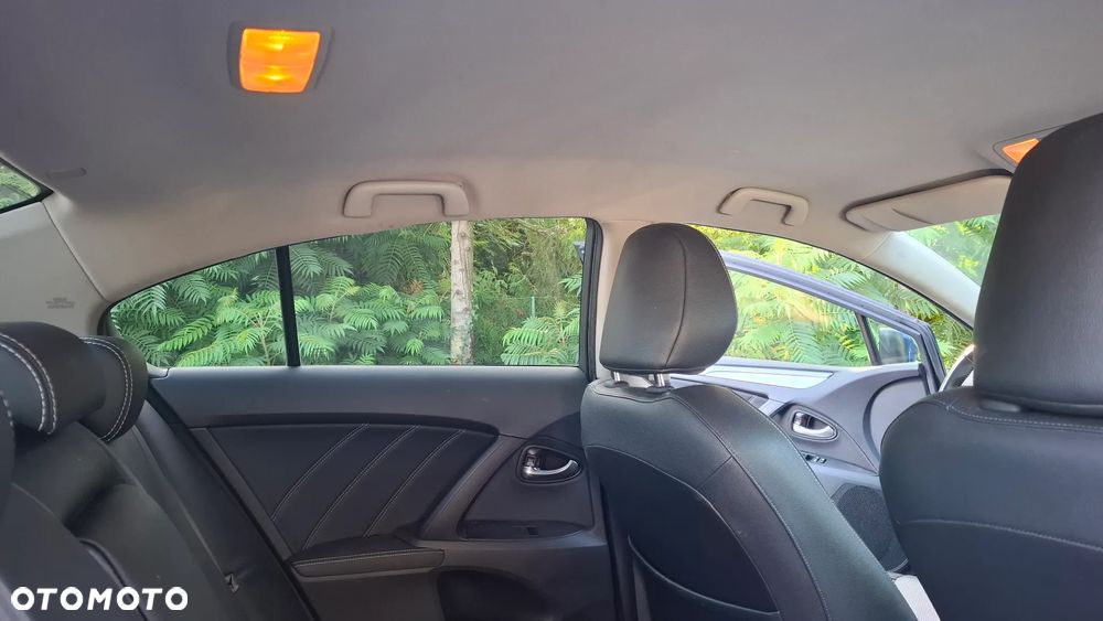 Toyota Avensis - 16