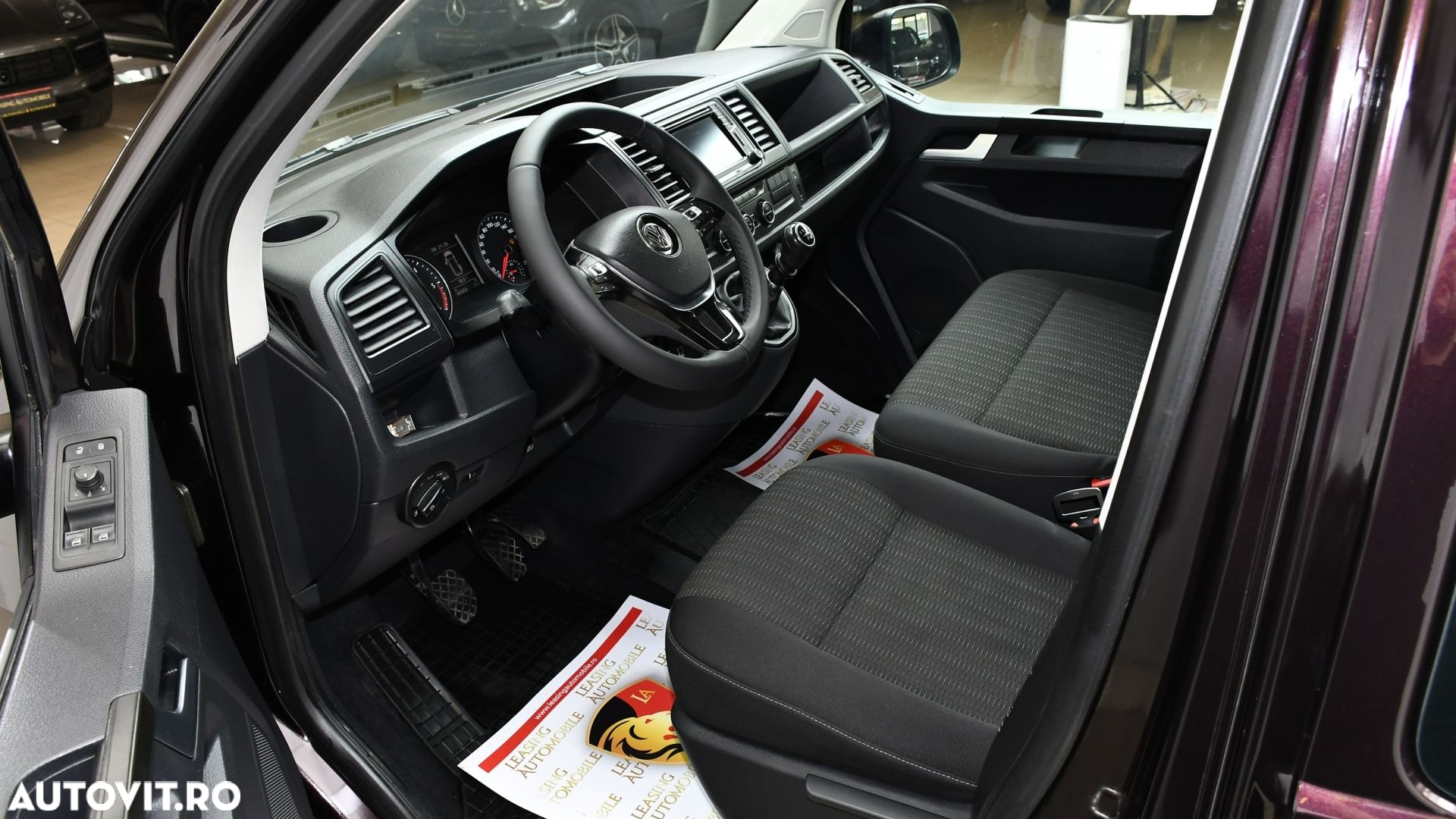 Volkswagen Caravelle T6 2.0 TDI LR Highline - 9