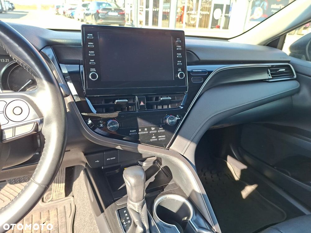 Toyota Camry 2.5 Hybrid Executive CVT - 18