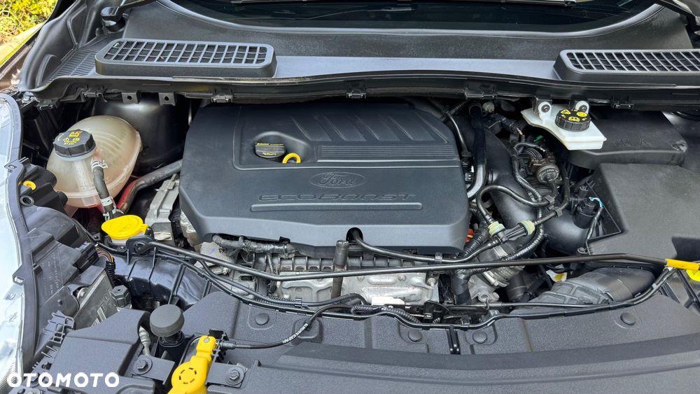Ford Kuga 1.6 EcoBoost 2x4 Trend - 33