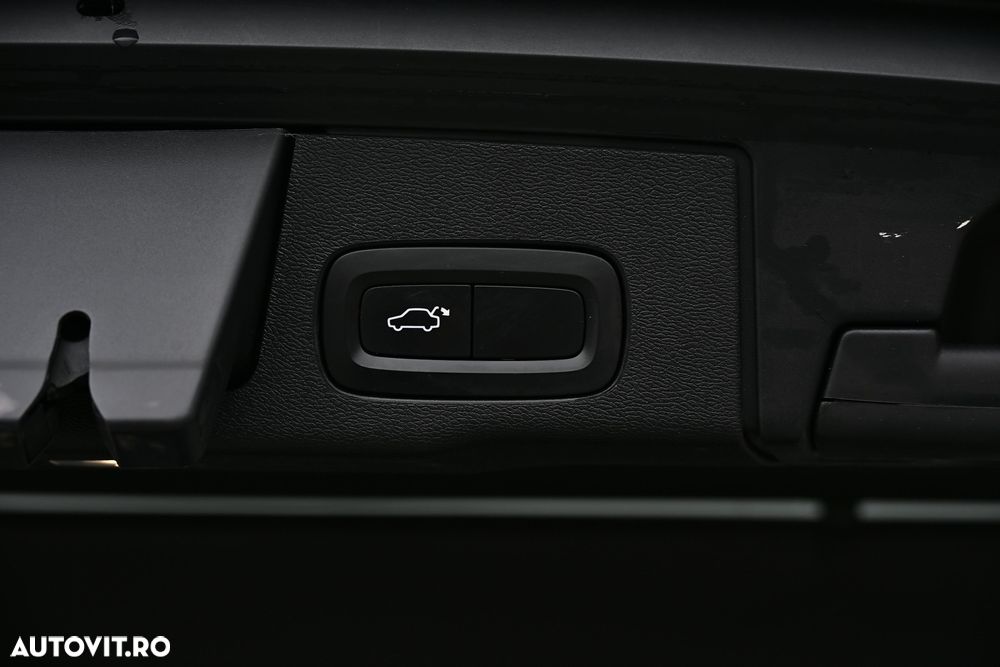 Volvo XC 60 D4 AWD Geartronic Inscription - 33