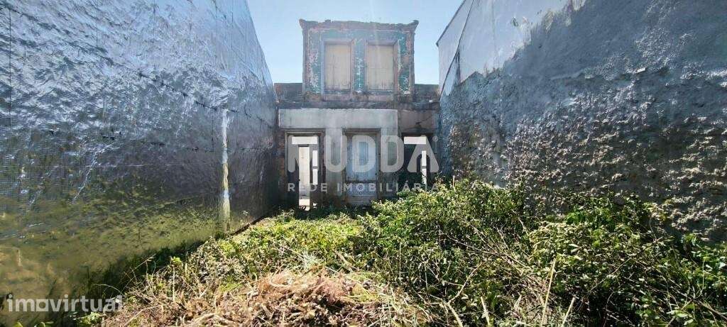 Terreno com Fachada - Centro de Ovar - Grande imagem: 4/19