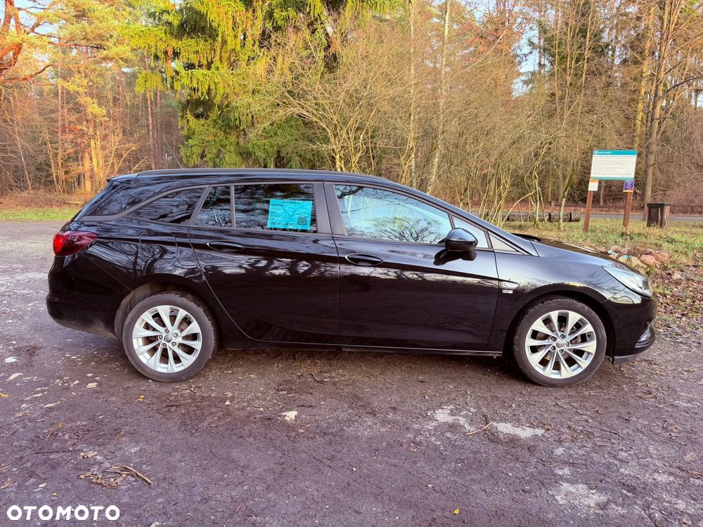 Opel Astra 1.4 Turbo 120 Jahre - 11