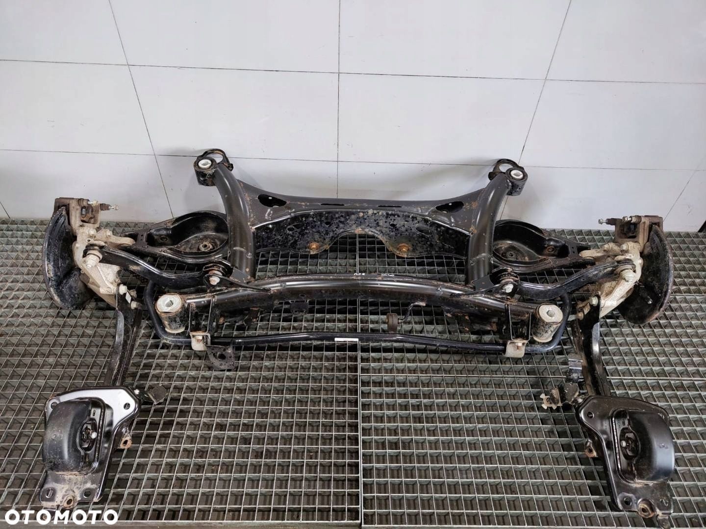SANKI KOŁYSKA WÓZEK TYŁ BELKA OŚ WAHACZ ZWROTNICA VOLVO XC40 2WD - 1