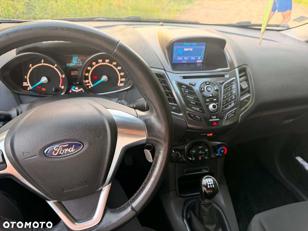 Ford Fiesta - 8