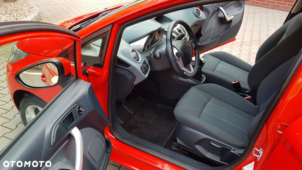 Ford Fiesta 1.25 Titanium - 25