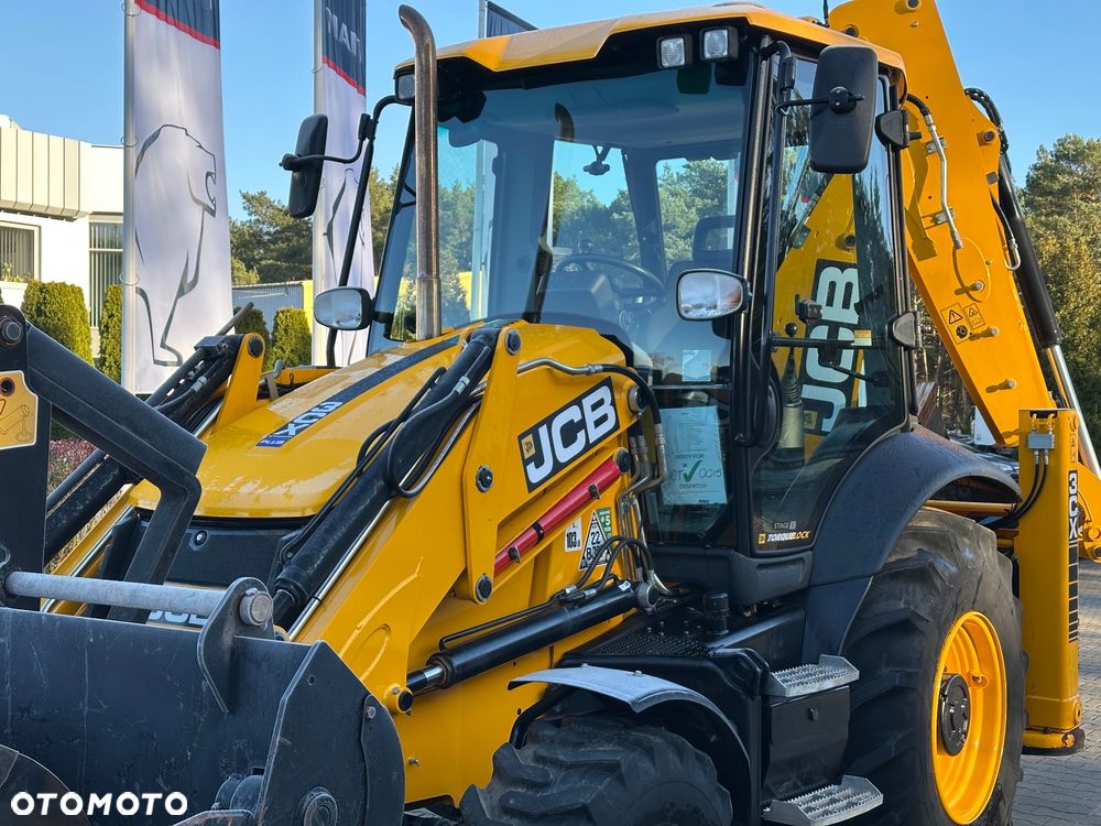 JCB 3CX PLUS 109hp Powershift + Torquelock (Contractor) - 10