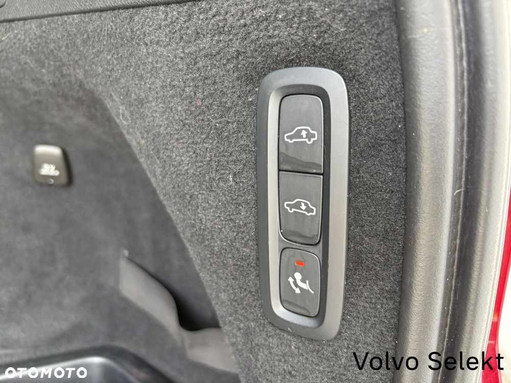 Volvo XC 90 - 31