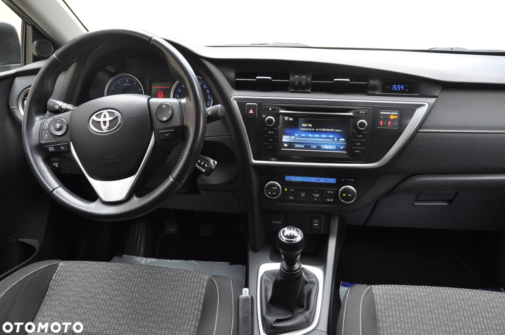Toyota Auris - 11