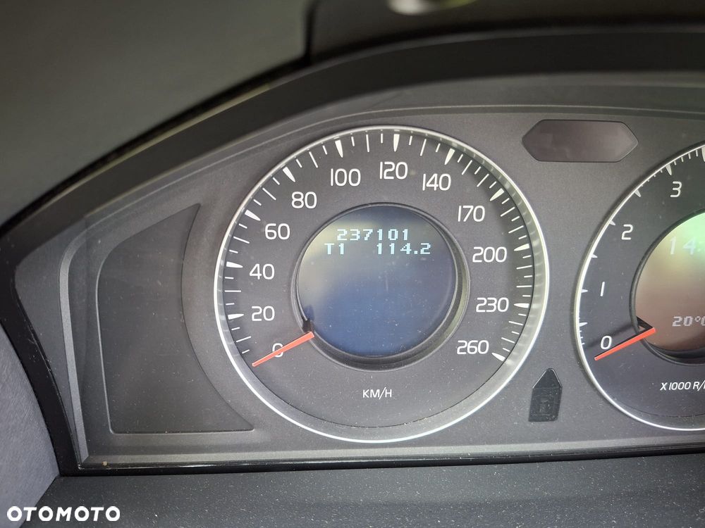 Volvo V70 - 8