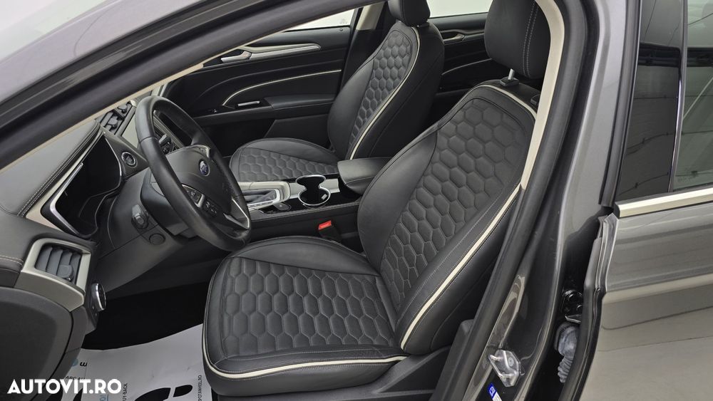 Ford Mondeo 2.0 HEV Vignale - 12