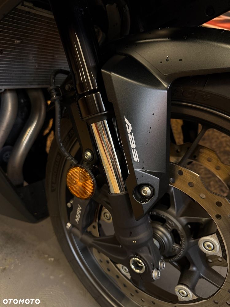 Honda CBR - 17