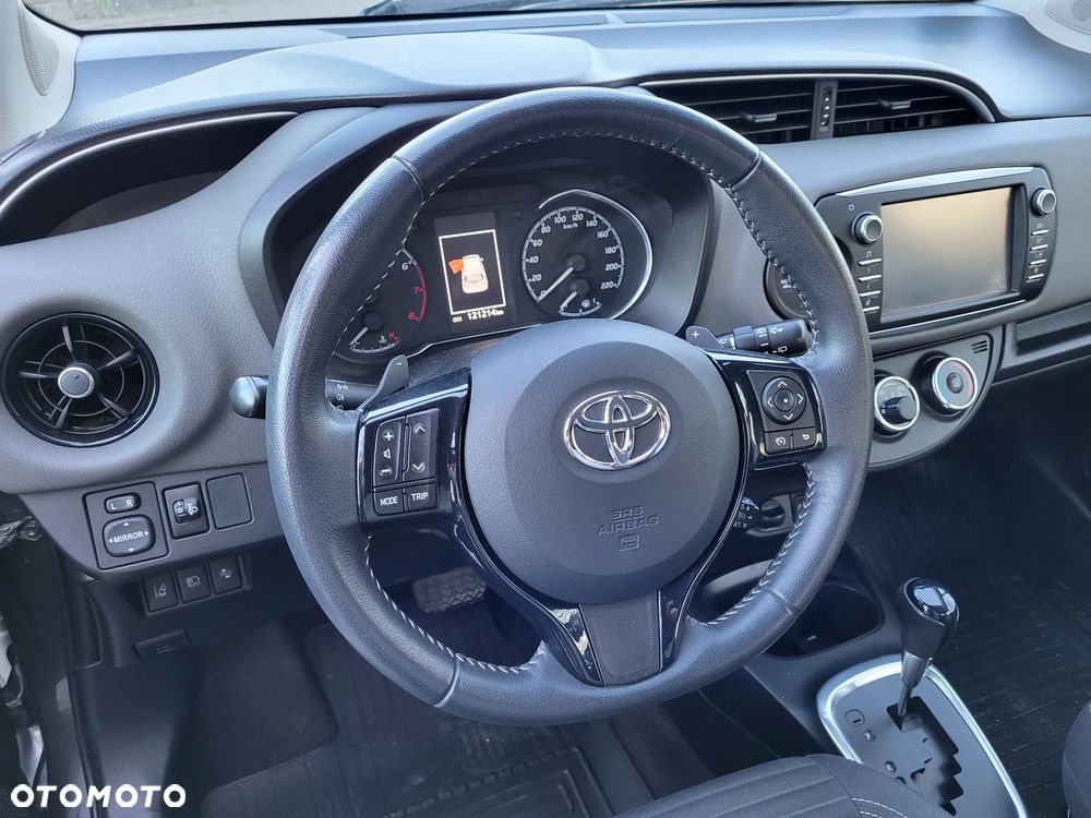 Toyota Yaris 1.5 Premium CVT - 18