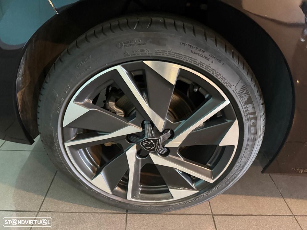 Peugeot 308 1.2 PureTech Allure - 11