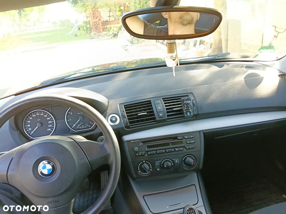 BMW Seria 1 116i - 10