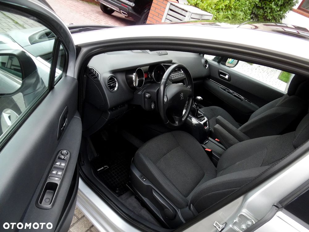 Peugeot 5008 2.0 HDi Family 7os - 23