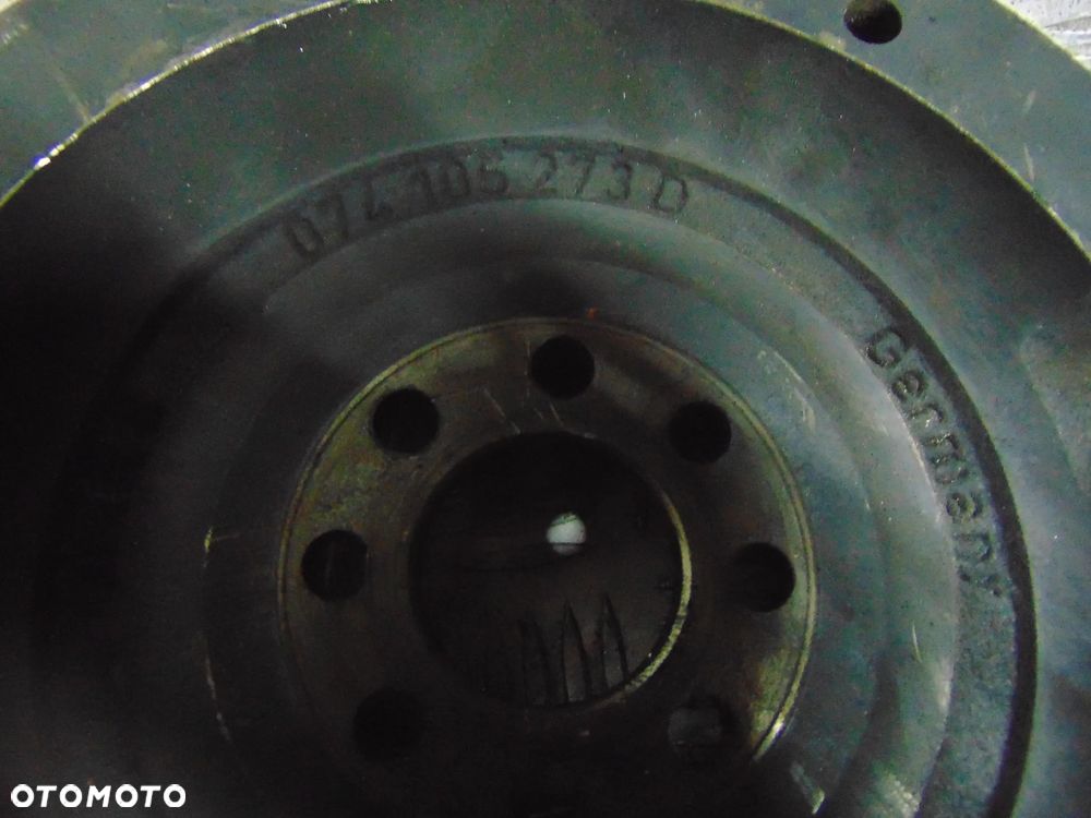 Koło zamachowe t4 2,4 d 074105273d - 3