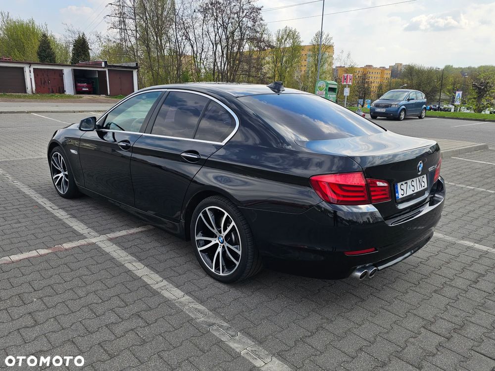BMW Seria 5 520d xDrive - 21