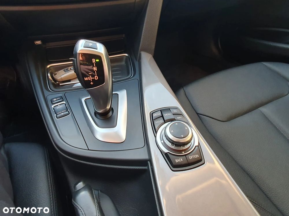 BMW Seria 3 316i Modern Line - 12