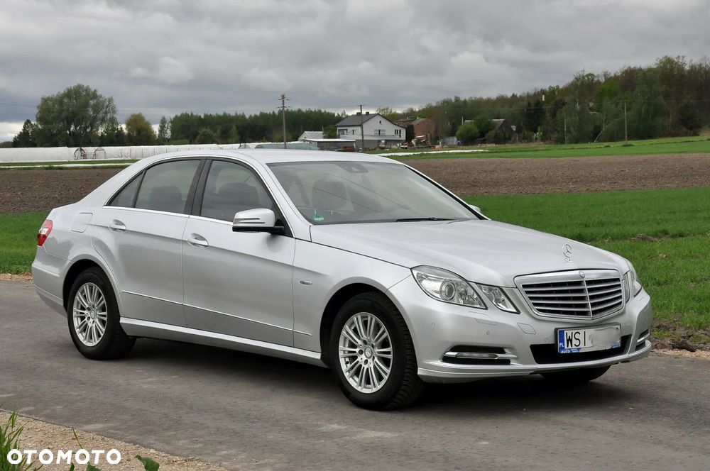Mercedes-Benz Klasa E 250 CGI BlueEFFICIENCY 7G-TRONIC Elegance - 10