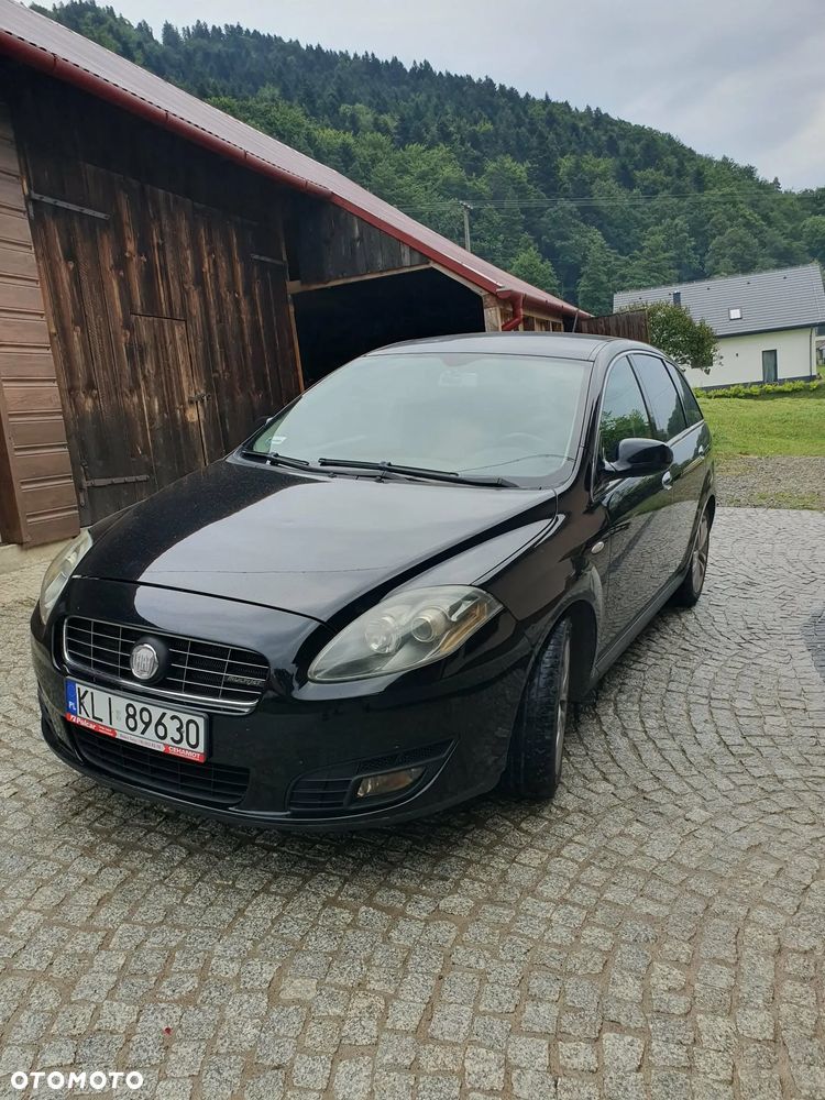 Fiat Croma 1.9 JTD Emotion - 1