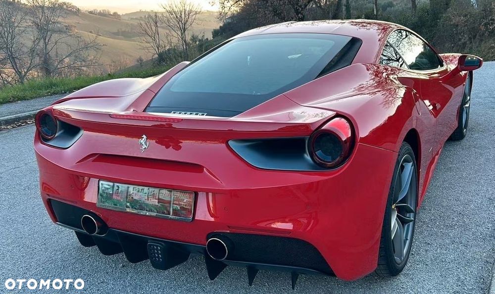 Ferrari 488 - 5