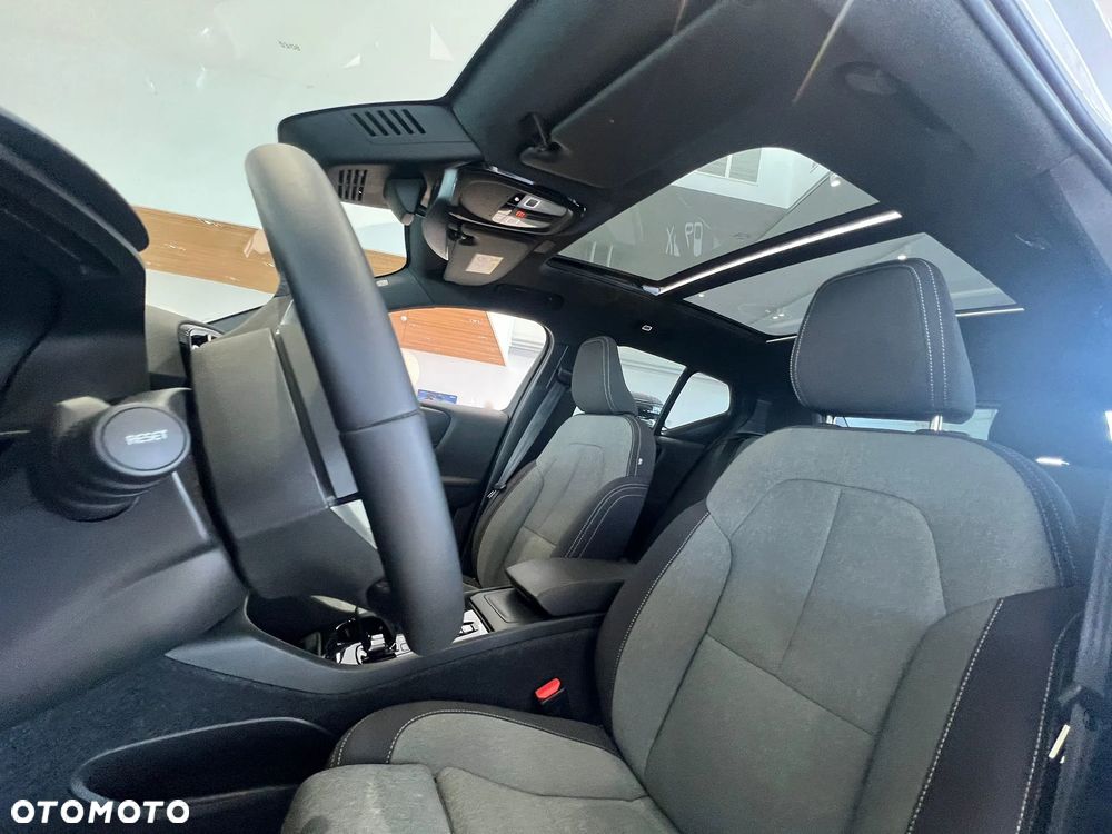 Volvo XC 40 B4 B AWD DKG Ultimate Dark - 27