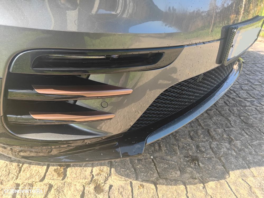 Land Rover Range Rover Velar 2.0 D R-Dynamic HSE - 17