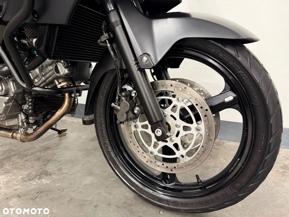 Suzuki V-STROM - 13