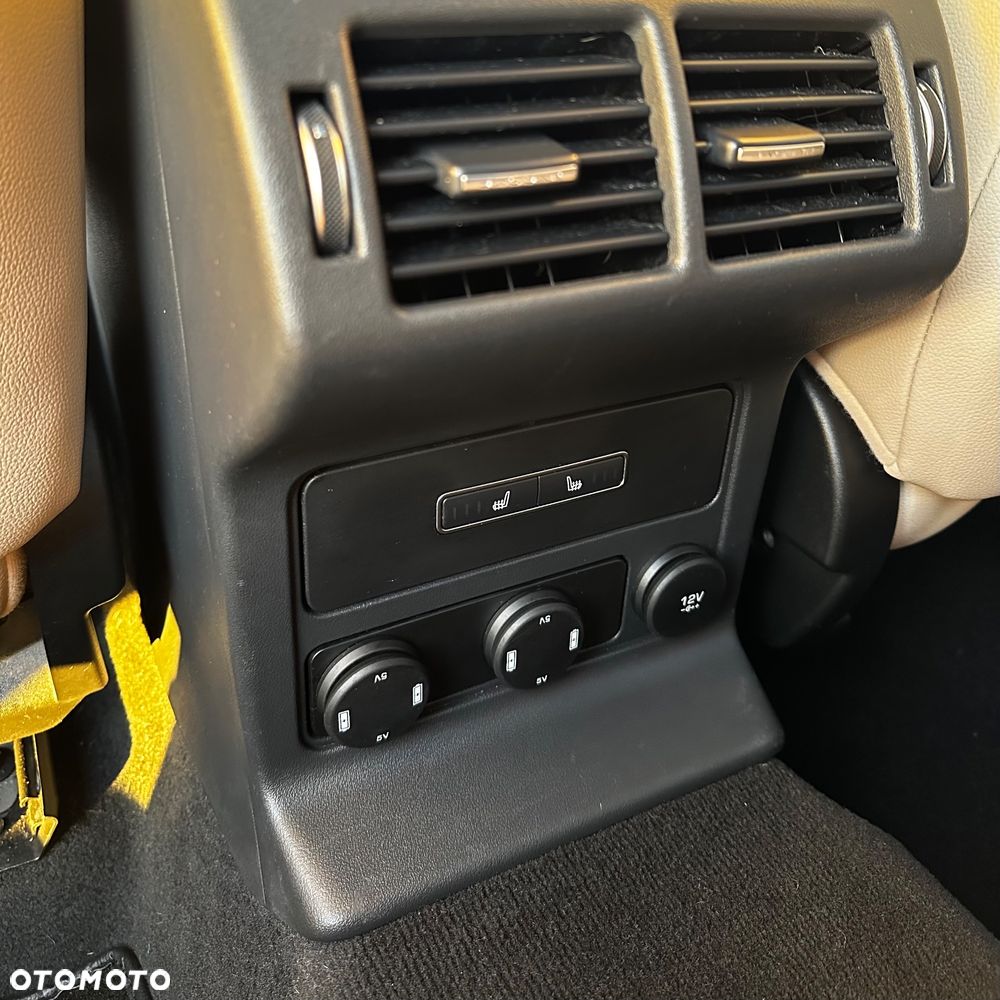 Jaguar F-Pace 25t AWD Prestige - 13