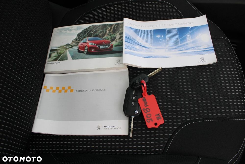 Peugeot 208 - 40