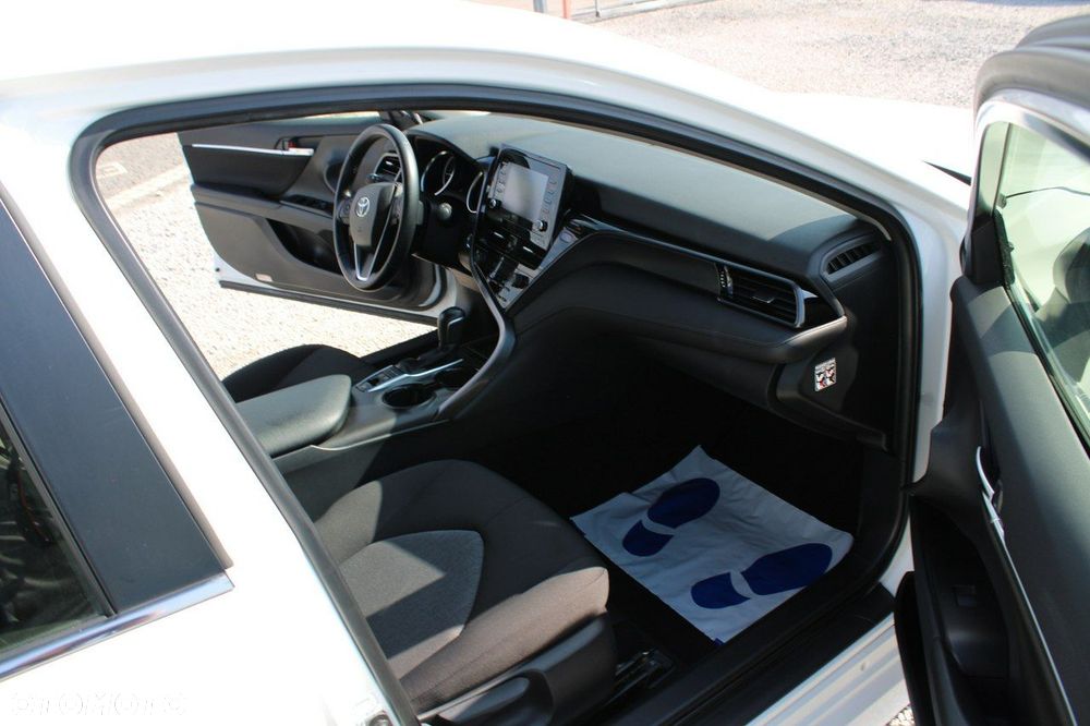 Toyota Camry - 26