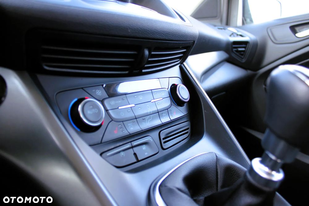 Ford Kuga 1.5 EcoBoost FWD Trend ASS GPF - 23
