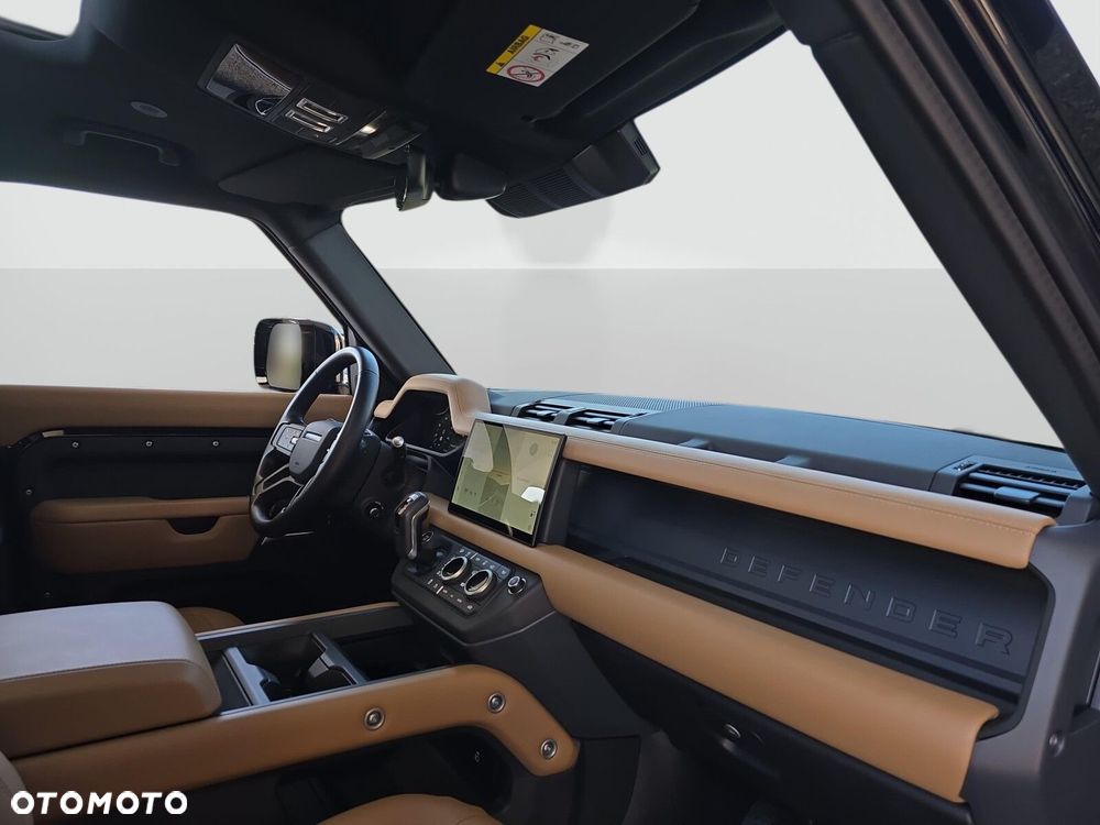 Land Rover Defender - 20