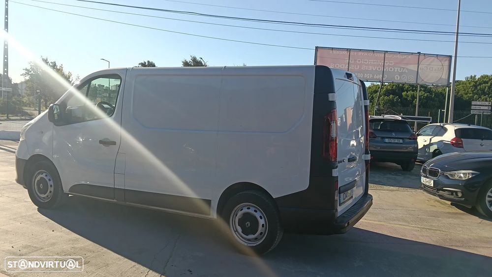 Renault Tráfic - 4