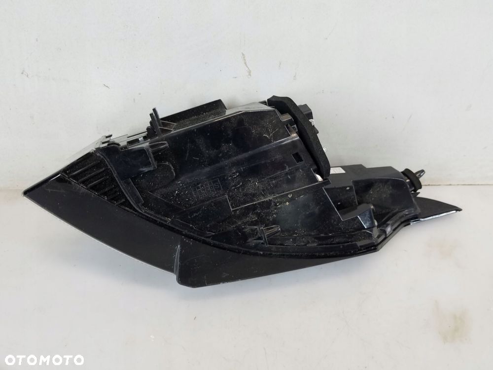 lampa tył peugeot 308 iii t10 hb - 6