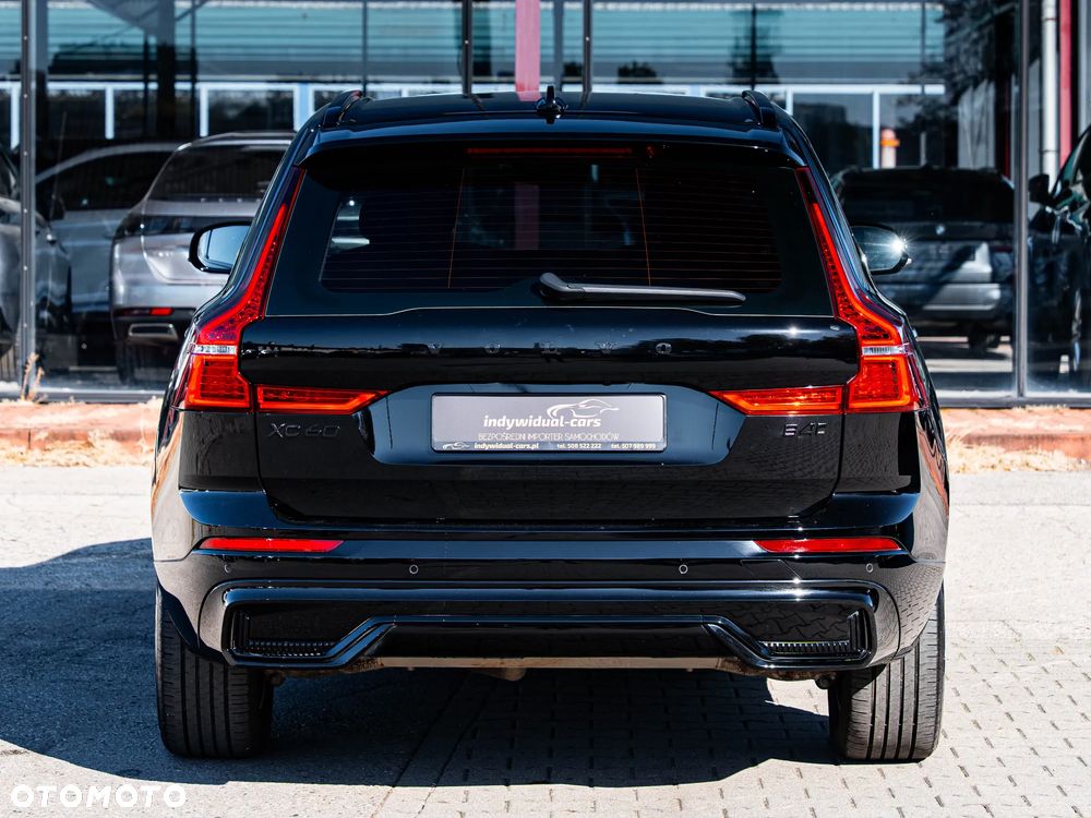 Volvo XC 60 B4 D AWD Plus Dark - 19