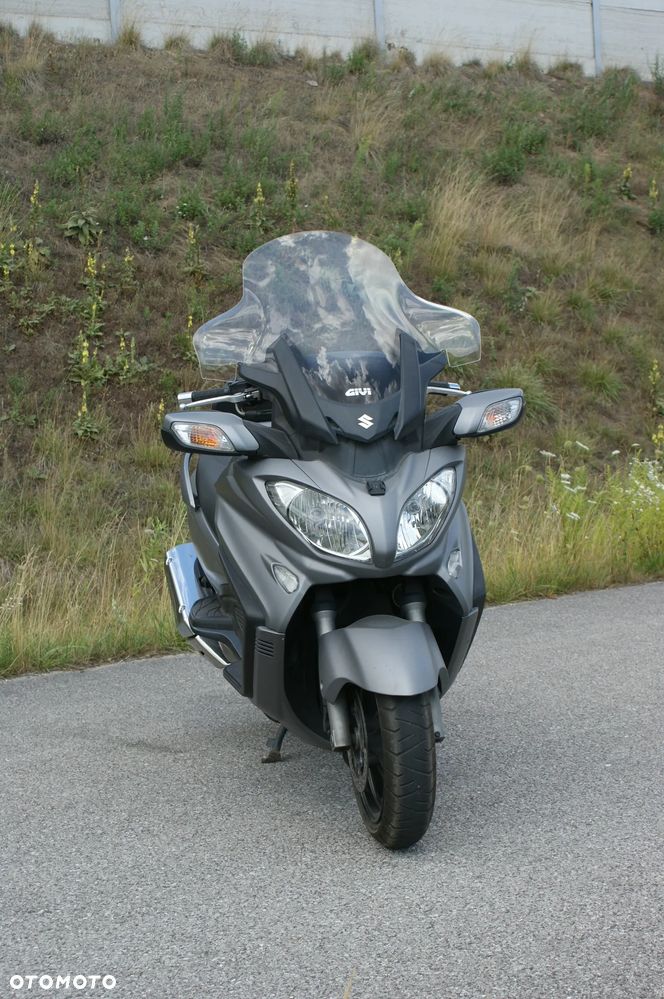 Suzuki Burgman - 4