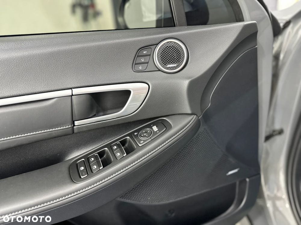 Hyundai Sonata - 25