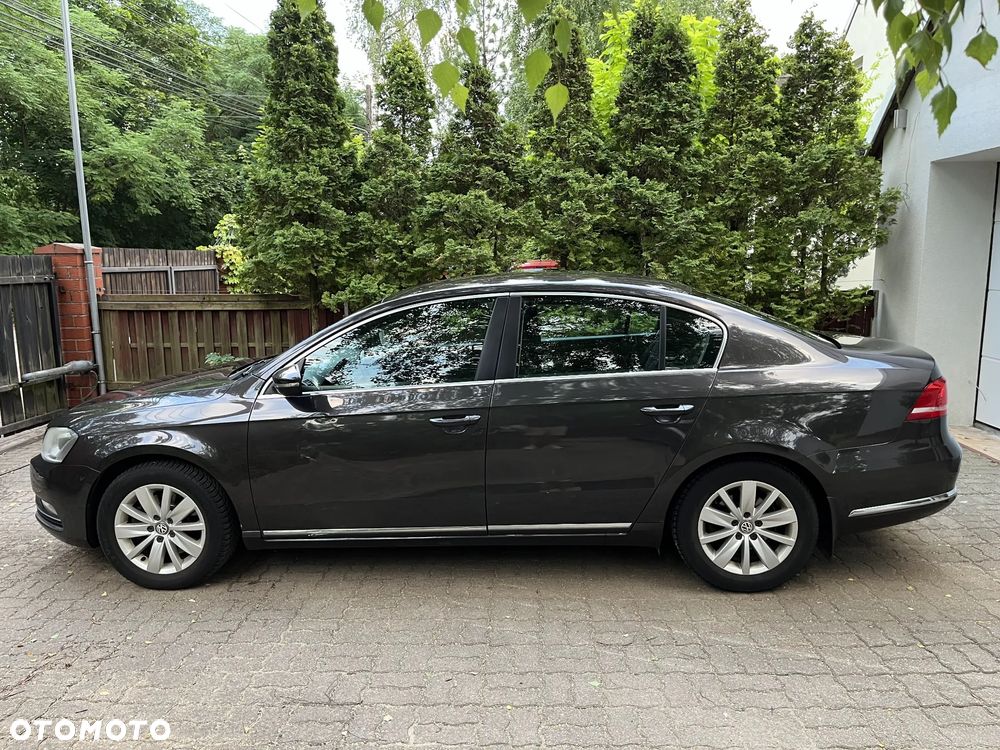 Volkswagen Passat 2011 photo 3