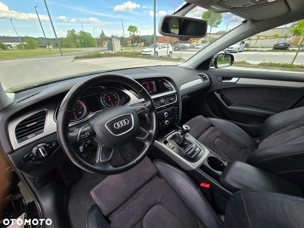 Audi A4 Avant 2.0 TDI DPF quattro Attraction - 13